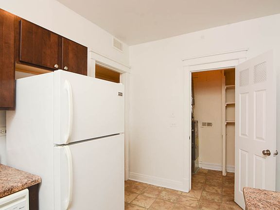 5th image of 2526 N Kedzie Blvd APT 1E