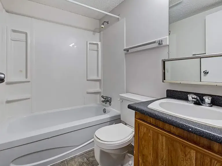 3110A 33rd St W — Photo 23