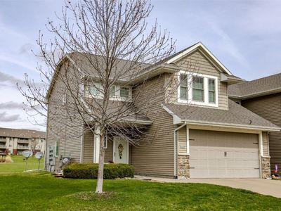 412 Cimarron Dr NE, Hiawatha, IA, 52233