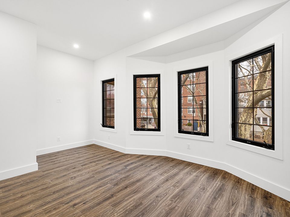 1st image of 50-20 39th Pl Floor 2