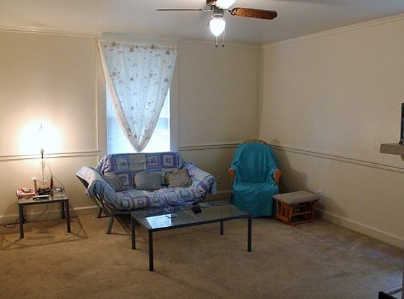 2nd image of 1322 N Main St