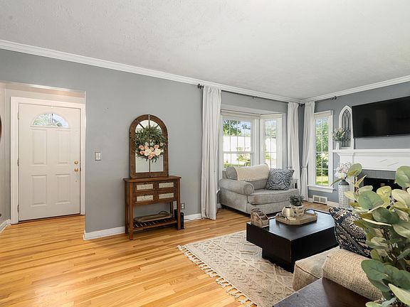 5th image of 830 Mayhew Wood Dr SE
