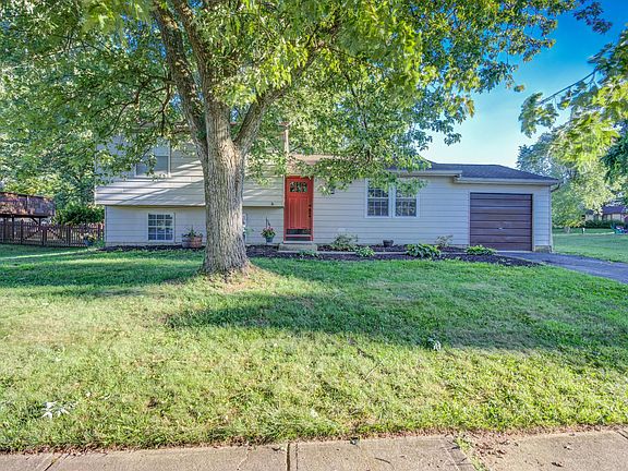 3rd image of 313 Hereford Dr