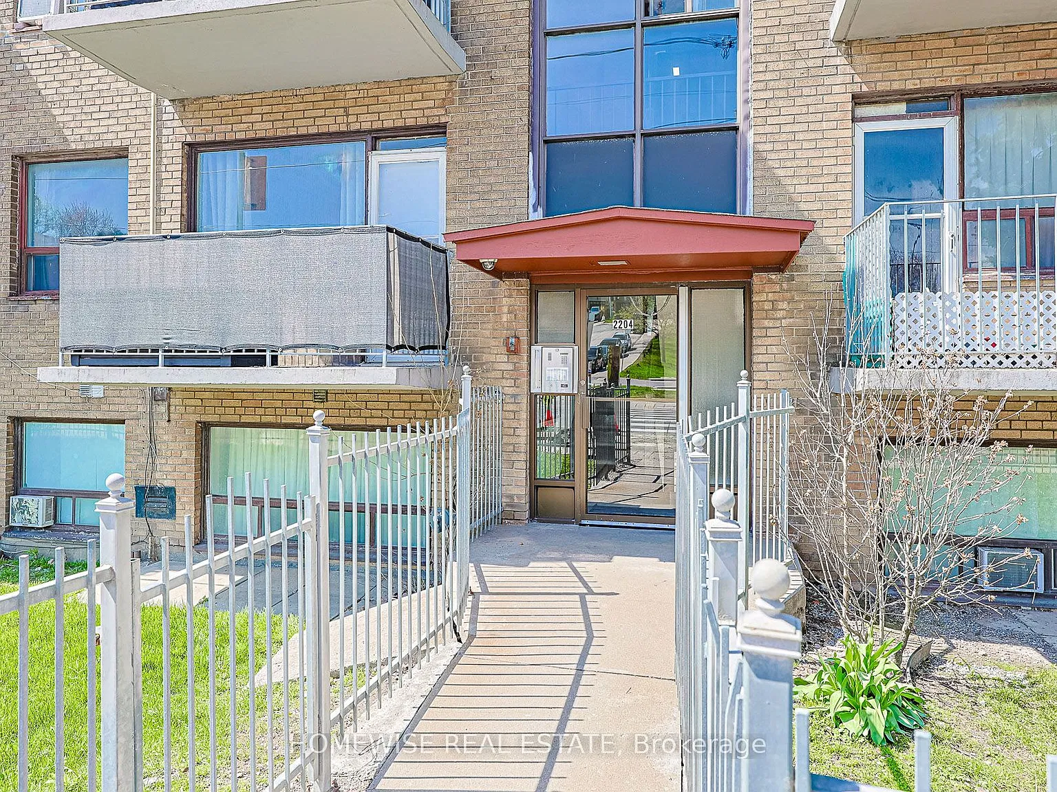 Studio, $1,595 — Photo 2