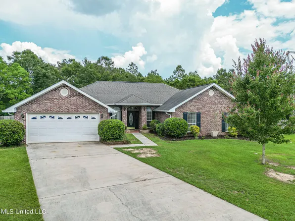 3068 Karen Cv, Diberville, MS 39540