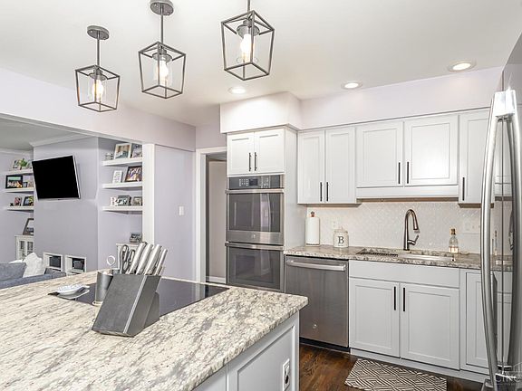 5th image of 7001 Tarragon Ct