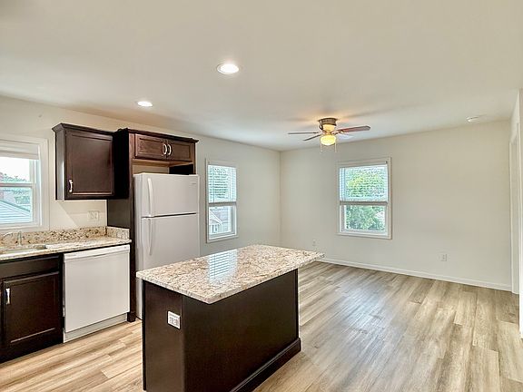 2nd image of 222 W Broadway Ave #4