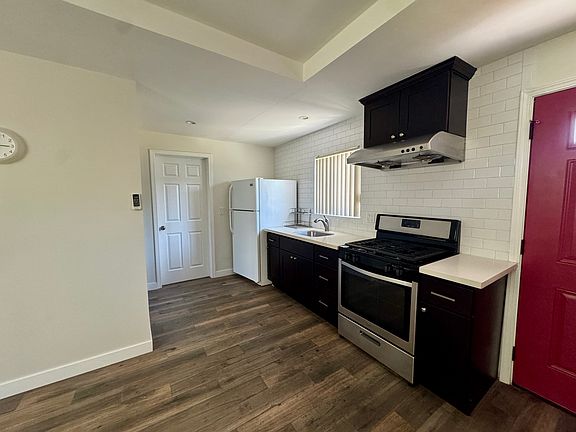 4th image of 131 1/2 N Vega St
