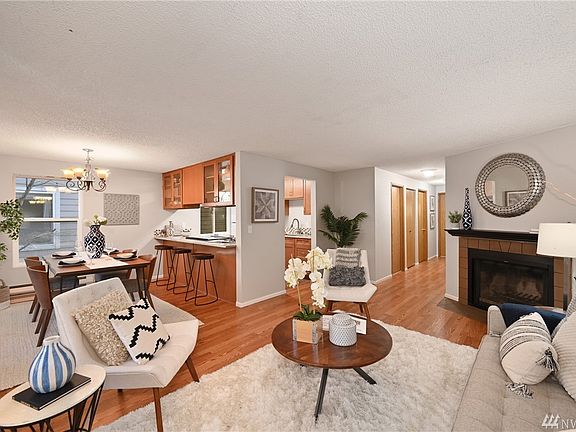 5th image of 19853 25th Ave NE APT 212
