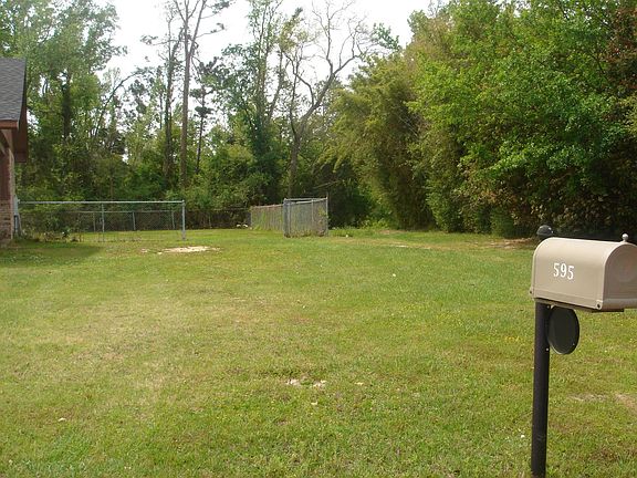 2nd image of 595 Neal Dr