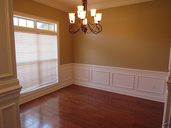3rd image of 504 Cheshire Dr