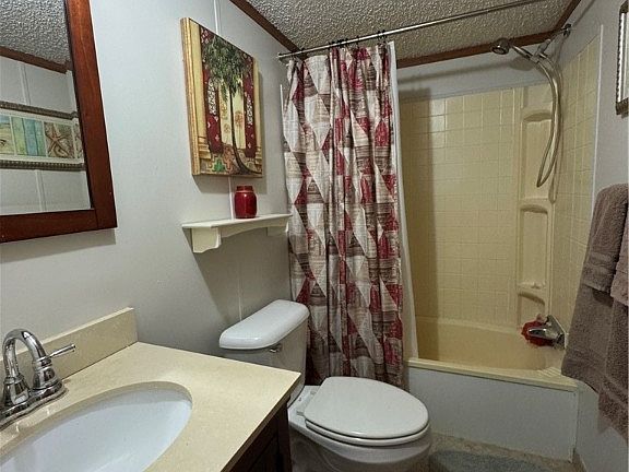 3rd image of 5325 S Thrasher Ave