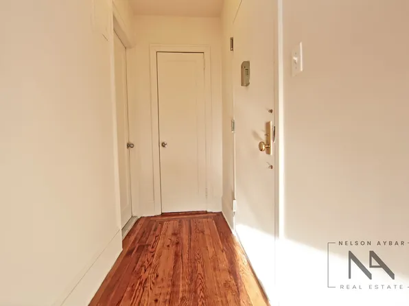 898 Union Street 4B image 5 of 5