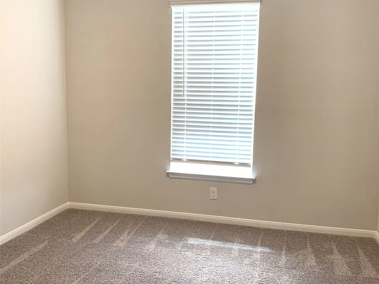 1104 Coulee Dr — Photo 24