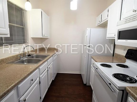 4th image of 12166 Metric Blvd APT 323