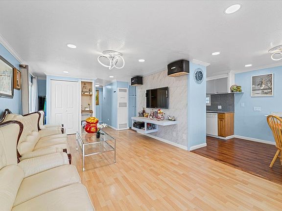 5th image of 2150 Monterey Rd #136