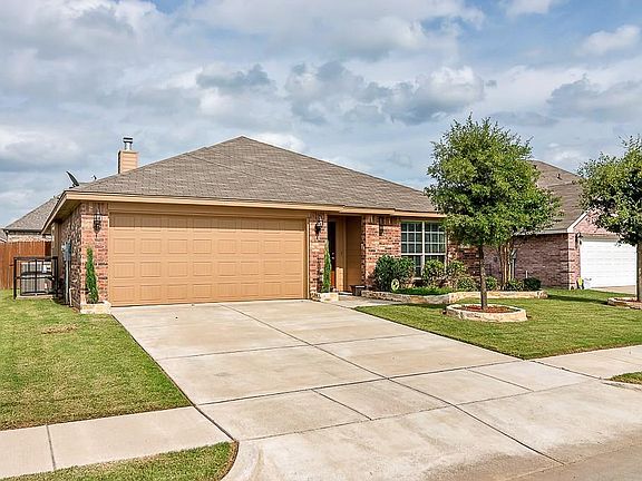 3rd image of 3516 Louise Ln