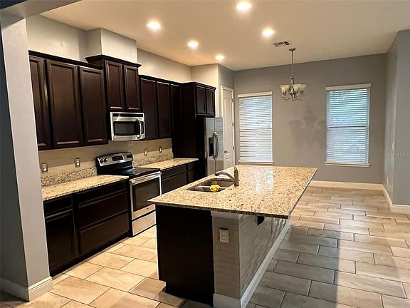 5th image of 14233 Walcott Ave