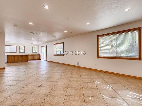 5th image of 627 Dry Valley Ave