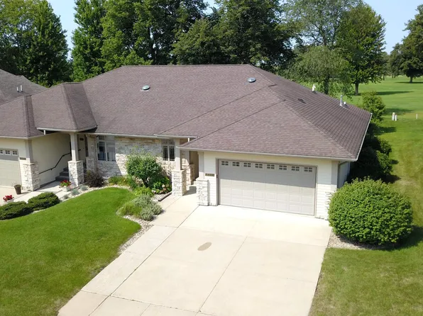 2200 Country Club Dr, Mason City, IA 50401