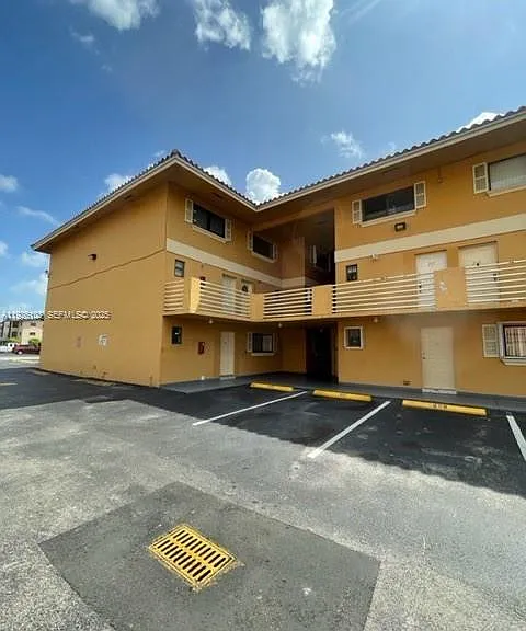 180 Royal Palm Rd #109 — Photo 1