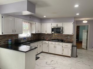 28 Slayback Dr, Princeton Junction, NJ 08550