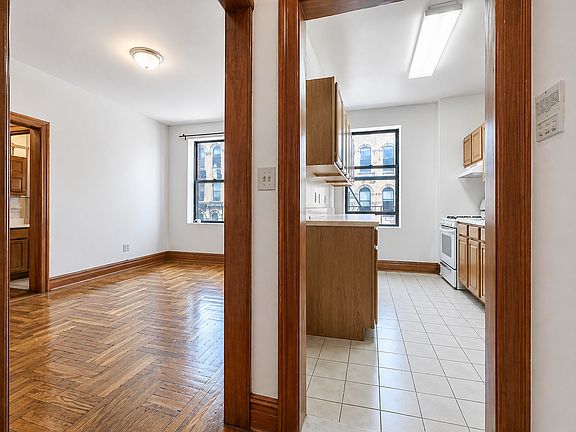 5th image of 64 W 108th St APT 3B
