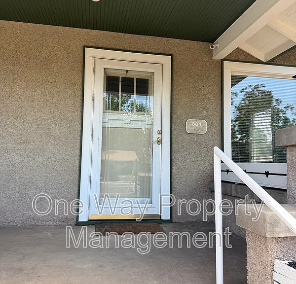 804 11th St #1 — Photo 3