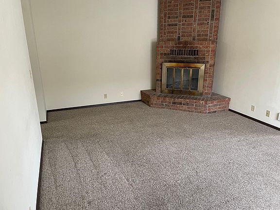5th image of 1416 E Beloit Ave
