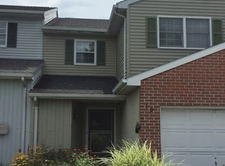 100 Nottingham Dr, Chambersburg, PA 17201