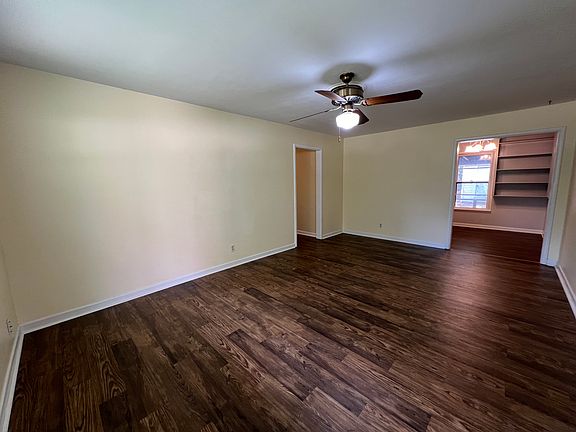 2nd image of 20 Sarasue Ln #B