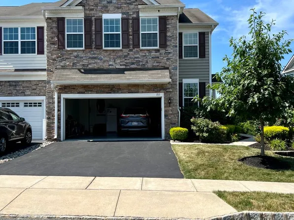 151 Fairfield Cir N, Royersford, PA 19468