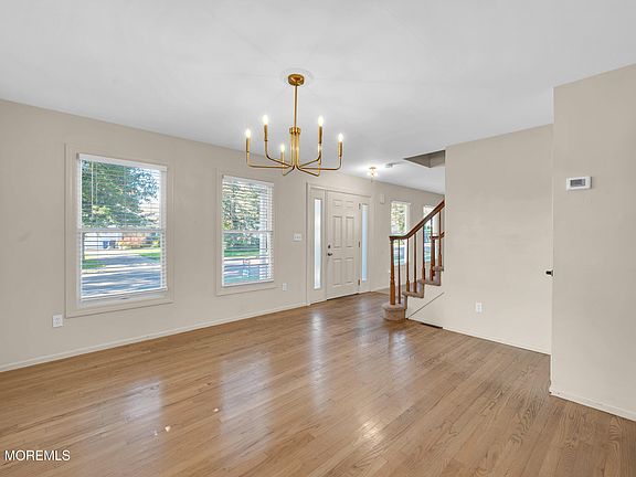 5th image of 104 Church Street
