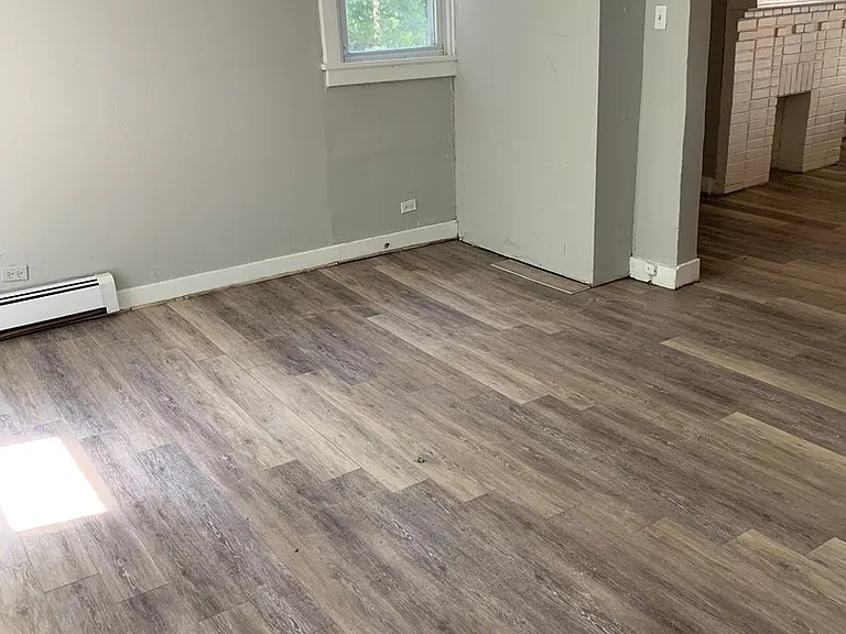 429 Grace St — Photo 6