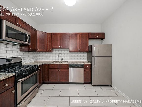 2nd image of 1054 N Ashland Ave #2