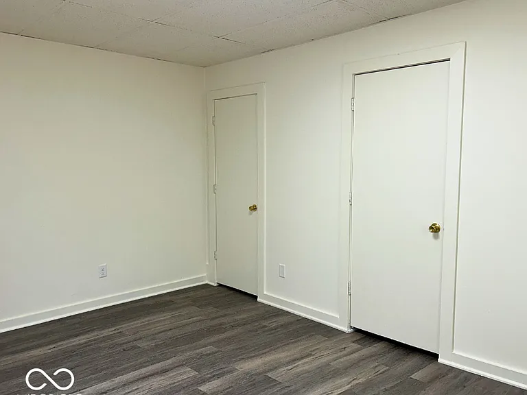 814 Powell St — Photo 12