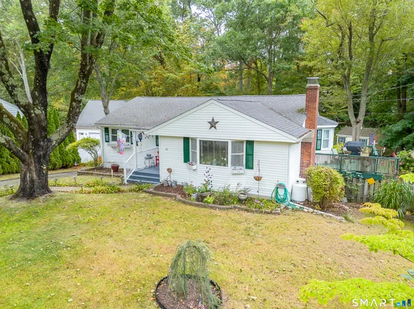 32 Richard Road, Ledyard, CT 06335