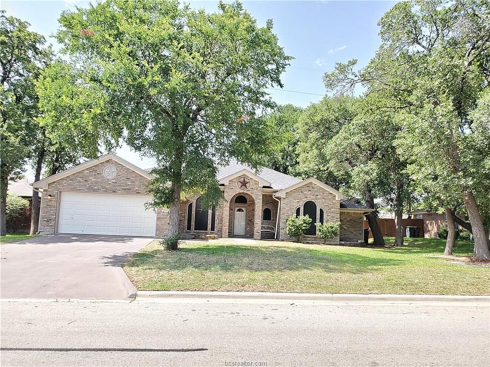 1st image of 402 Canoe Dr