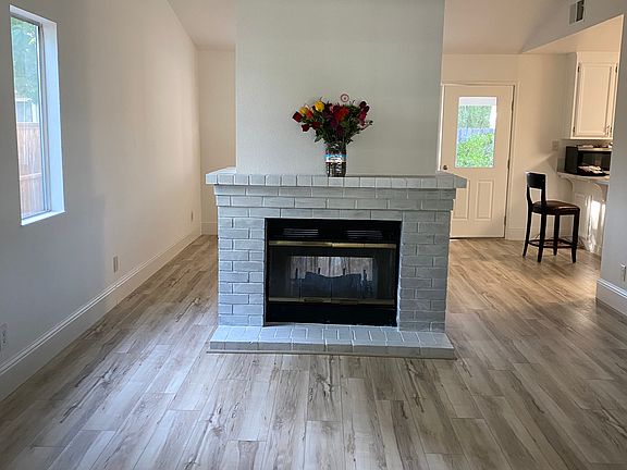 2nd image of 136 Waterford Dr