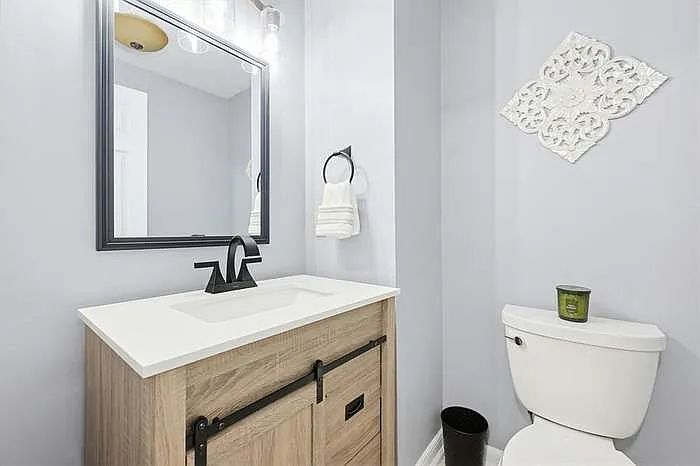 33 Santoro Rd — Photo 1
