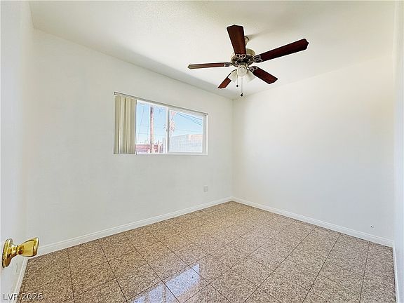 3rd image of 6108 Preston Cir