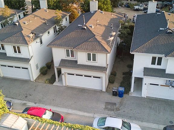 2nd image of 9251 Cedros Ave