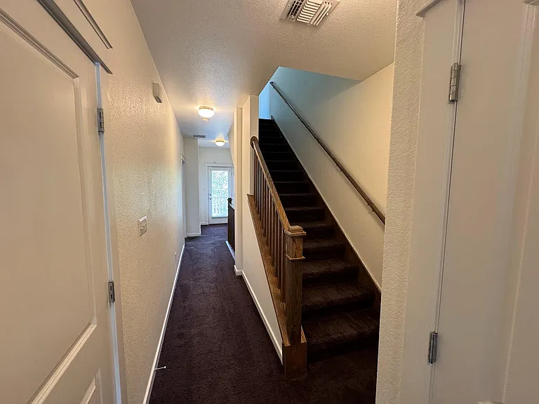 2033 Philomena St — Photo 16