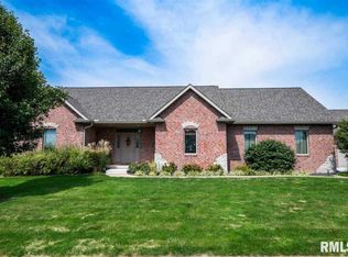 316 Conaghan Dr, Groveland, IL