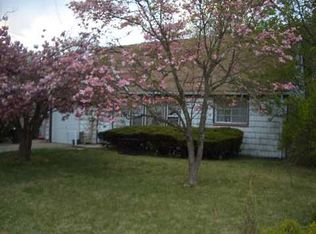 243 Evers Ln, Oceanside, NY 11572