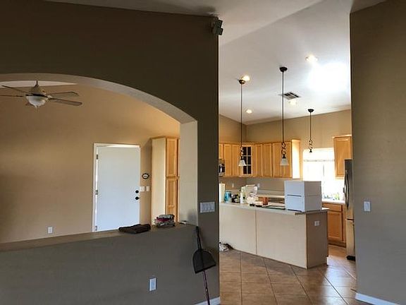 3rd image of 2472 E Magnolia Dr