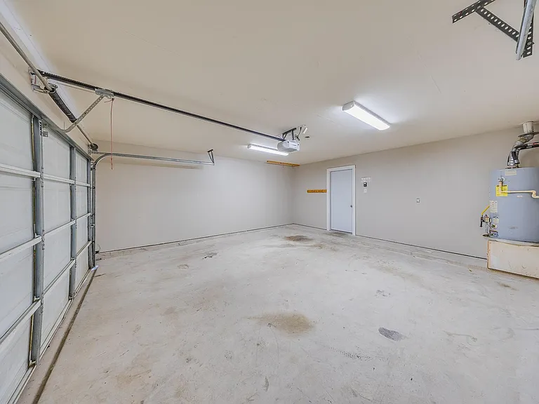 2515 Cypress Island Dr — Photo 31