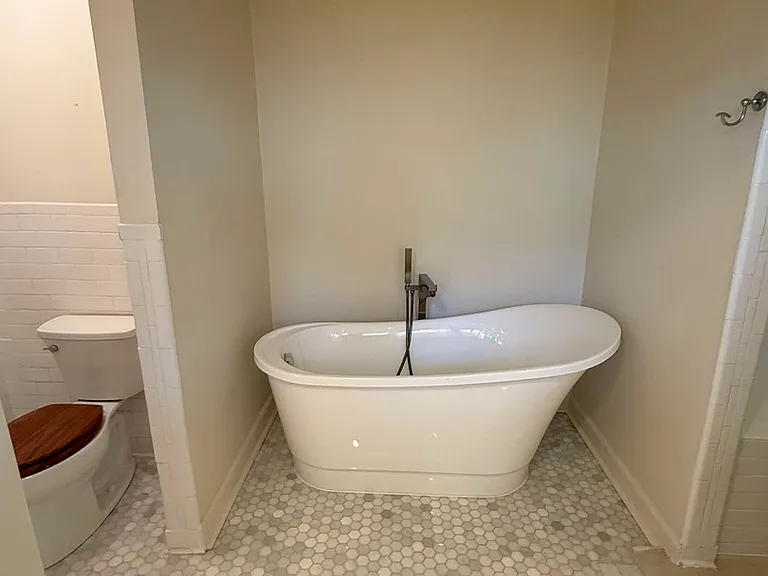 248 E Summit Ave — Photo 9