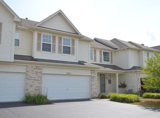 2325 Sunshine Ln, Aurora, IL 60503