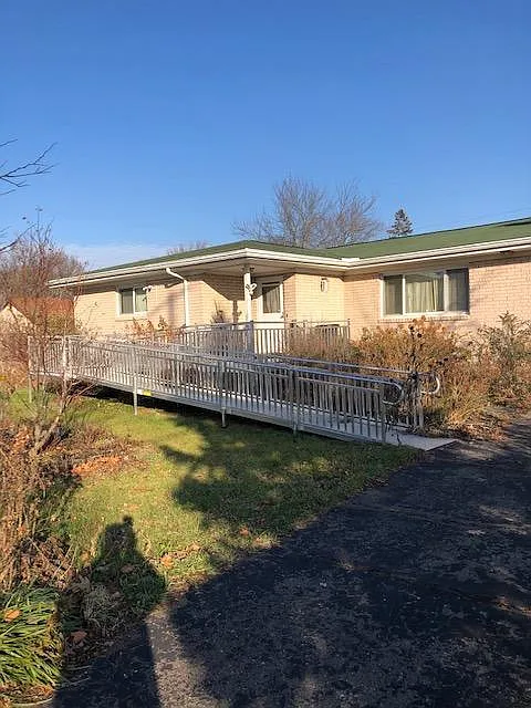 2171 Bomber Ave photo 1